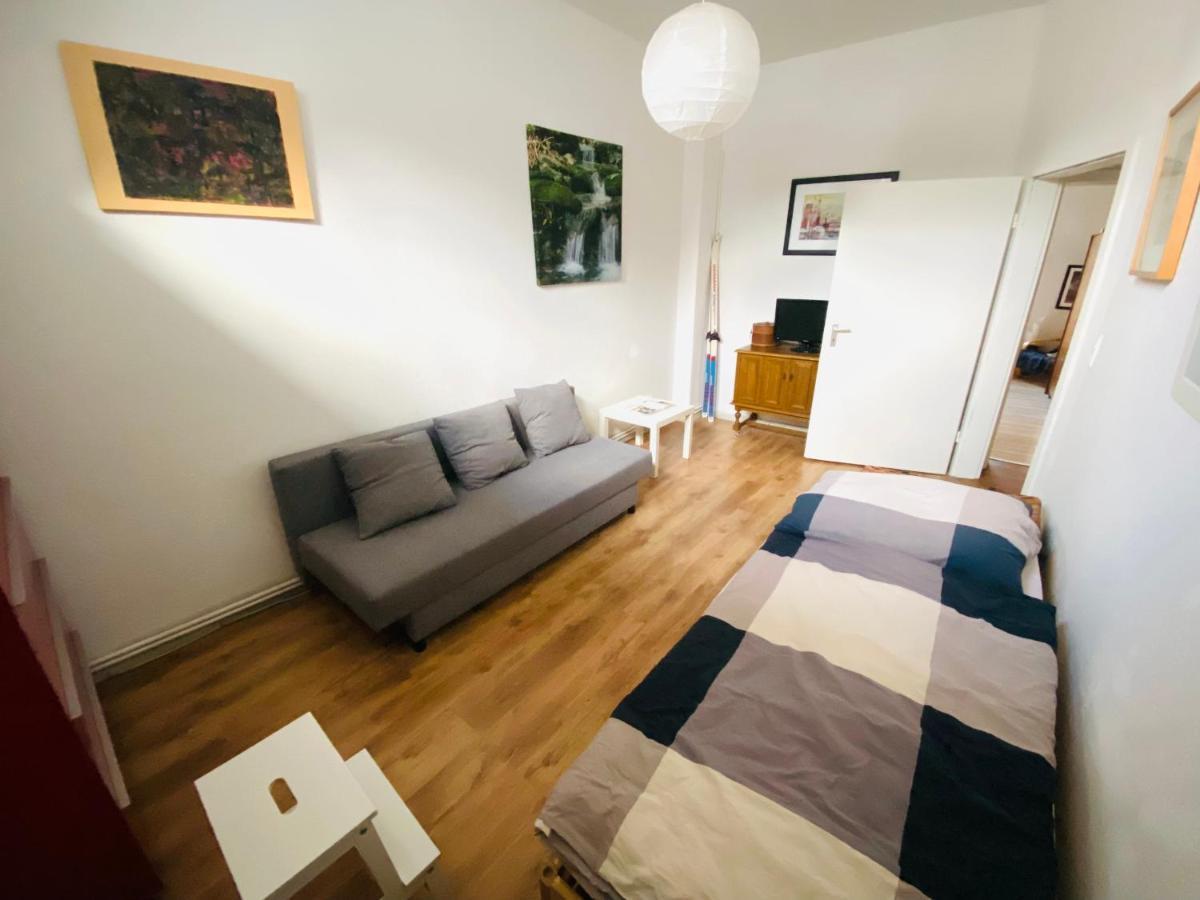 Hannover List 2 Bedroom Home Away From Home Exterior photo